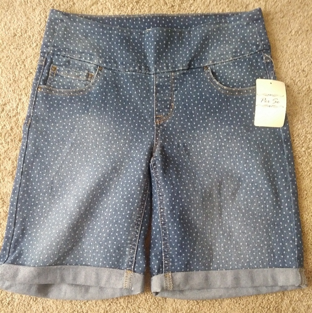 NWT Pull-on stretch denim Bermuda shorts